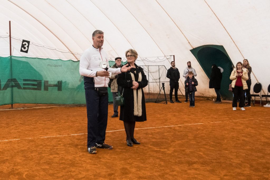 DOUBLES 4 OTHERS za DEBRU